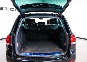 Фольксваген Туарег 2006 в Европе на Automoto.ua Черный Фольксваген Туарег, объемом двигателя 6 л и пробегом 65 тыс. км за 36992 $, фото 13 на Automoto.ua