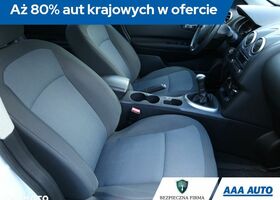 Ніссан Кашкай, об'ємом двигуна 1.6 л та пробігом 147 тис. км за 8207 $, фото 9 на Automoto.ua