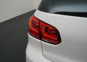 Фольксваген Гольф ГТІ 2010 у Європі на Automoto.ua Білий Фольксваген Гольф ГТІ, об'ємом двигуна 1.98 л та пробігом 198 тис. км за 10030 $, фото 5 на Automoto.ua