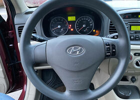 Хендай Акцент, Седан 2006 - н.в. III Sedan 1.4 i 16V