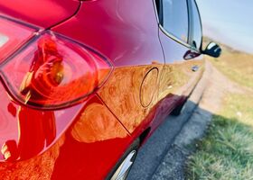 Альфа Ромео Giulietta 2012 у Європі на Automoto.ua Червоний Альфа Ромео Giulietta, об'ємом двигуна 1 л та пробігом 146 тис. км за 7482 $, фото 9 на Automoto.ua