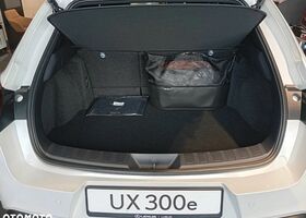 Лексус UX, об'ємом двигуна 0 л та пробігом 1 тис. км за 54644 $, фото 14 на Automoto.ua