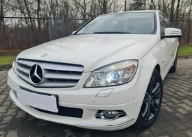 Мерседес Ц-Класс 2009 в Европе на Automoto.ua Белый Мерседес Ц-Класс, объемом двигателя 1 л и пробегом 213 тыс. км за 37900 $, фото 1 на Automoto.ua