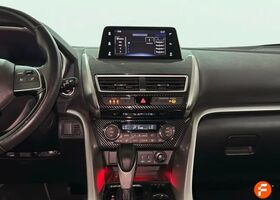 Мицубиси Eclipse Cross 2018 в Европе на Automoto.ua Белый Мицубиси Eclipse Cross, объемом двигателя 1.5 л и пробегом 102 тыс. км за 17446 $, фото 11 на Automoto.ua