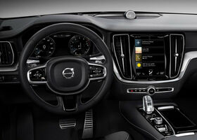 Volvo S60 2019 на тест-драйве, фото 9