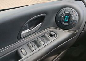 Рено Гранд Эспейс 2012 в Европе на Automoto.ua Серебряный Рено Гранд Эспейс, объемом двигателя 2 л и пробегом 257 тыс. км за 4590 $, фото 14 на Automoto.ua