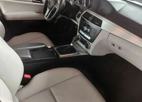 Мерседес Ц-Клас 2012 у Європі на Automoto.ua Мерседес Ц-Клас, об'ємом двигуна 2.99 л та пробігом 363 тис. км за 8112 $, фото 7 на Automoto.ua