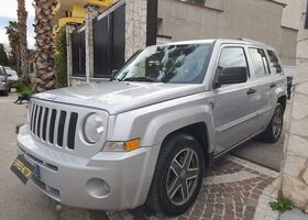 Джип Патриот 2009 в Европе на Automoto.ua Серый Джип Патриот, объемом двигателя 1.97 л и пробегом 198 тыс. км за 4000 $, фото 5 на Automoto.ua