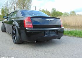 Крайслер 300C, объемом двигателя 5.65 л и пробегом 218 тыс. км за 3563 $, фото 4 на Automoto.ua