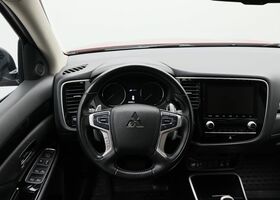 Червоний Міцубісі Outlander PHEV, об'ємом двигуна 2.36 л та пробігом 71 тис. км за 25644 $, фото 14 на Automoto.ua