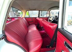 Мерседес 200 1967 в Европе на Automoto.ua Белый Мерседес 200, объемом двигателя 0 л и пробегом 137 тыс. км за 22749 $, фото 13 на Automoto.ua