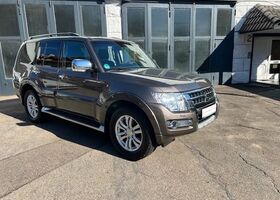 Міцубісі Паджеро 2017 у Європі на Automoto.ua Коричневий Міцубісі Паджеро, об'ємом двигуна 3.2 л та пробігом 140 тис. км за 40632 $, фото 19 на Automoto.ua