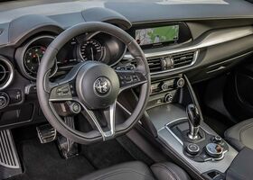 Alfa Romeo Stelvio 2019 изображение 6 Alfa Romeo Stelvio 2019 на тест-драйве, фото 6