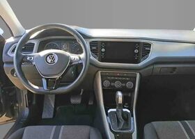 Фольксваген Ти-Рок 2021 в Европе на Automoto.ua Серый Фольксваген Ти-Рок, объемом двигателя 1.5 л и пробегом 44 тыс. км за 31486 $, фото 4 на Automoto.ua