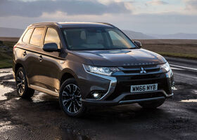 Mitsubishi Outlander 2017 на тест-драйве, фото 3