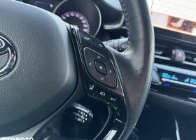Тойота C-HR 2022 в Европе на Automoto.ua Серый Тойота C-HR, объемом двигателя 1 л и пробегом 76 тыс. км за 16925 $, фото 31 на Automoto.ua