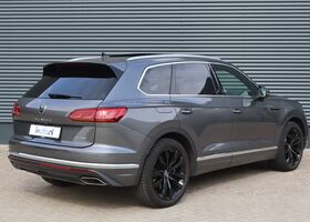 Фольксваген Туарег 2021 у Європі на Automoto.ua Сірий Фольксваген Туарег, об'ємом двигуна 3 л та пробігом 70 тис. км за 60611 $, фото 1 на Automoto.ua