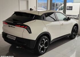 Альфа Ромео Джуниор 2025 в Европе на Automoto.ua Белый Альфа Ромео Джуниор, объемом двигателя 1 л и пробегом 5 тыс. км за 32688 $, фото 7 на Automoto.ua