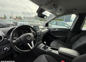 Мерседес Б-класс 2014 в Европе на Automoto.ua Серый Мерседес Б-класс, объемом двигателя 1 л и пробегом 137 тыс. км за 7870 $, фото 8 на Automoto.ua