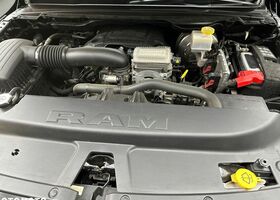 Чорний Додж RAM, об'ємом двигуна 5.65 л та пробігом 42 тис. км за 58621 $, фото 12 на Automoto.ua