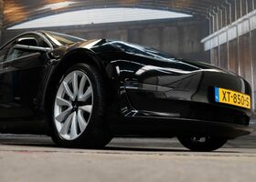 Чорний Тесла Модель 3, об'ємом двигуна 0 л та пробігом 157 тис. км за 22575 $, фото 3 на Automoto.ua