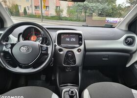 Тойота Айго, об'ємом двигуна 1 л та пробігом 70 тис. км за 8186 $, фото 4 на Automoto.ua