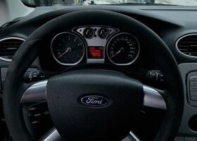 Форд Фокус, объемом двигателя 1.6 л и пробегом 208 тыс. км за 2484 $, фото 15 на Automoto.ua