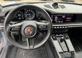 Сірий Порше 911, об'ємом двигуна 2.98 л та пробігом 20 тис. км за 131216 $, фото 9 на Automoto.ua