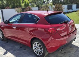 Альфа Ромео Джульетта 2012 в Европе на Automoto.ua Красный Альфа Ромео Джульетта, объемом двигателя 1 л и пробегом 177 тыс. км за 7264 $, фото 2 на Automoto.ua