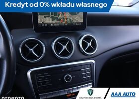 Мерседес ГЛА-Клас 2017 у Європі на Automoto.ua Білий Мерседес ГЛА-Клас, об'ємом двигуна 1 л та пробігом 160 тис. км за 19371 $, фото 12 на Automoto.ua