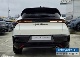 Альфа Ромео Джуниор 2024 в Европе на Automoto.ua Белый Альфа Ромео Джуниор, объемом двигателя 1 л и пробегом 7 тыс. км за 32177 $, фото 6 на Automoto.ua