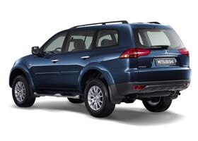 Міцубісі Паджеро Спорт, Позашляховик / Кросовер 2008 - н.в. 3.0i V6 (220Hp)