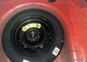 Червоний Форд Фієста, об'ємом двигуна 1.24 л та пробігом 72 тис. км за 8590 $, фото 19 на Automoto.ua