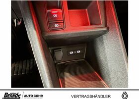 Рено R 4 2025 в Европе на Automoto.ua Синий Рено R 4, объемом двигателя 0 л и пробегом 12 тыс. км за 41812 $, фото 23 на Automoto.ua