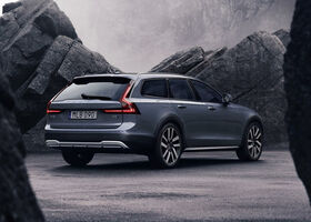 Технические характеристики авто Volvo V90 2021