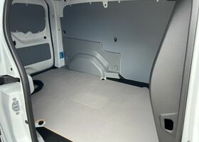 Рено Kangoo E-TECH 2025 у Європі на Automoto.ua Білий Рено Kangoo E-TECH, об'ємом двигуна 0 л та пробігом 20 тис. км за 31508 $, фото 9 на Automoto.ua