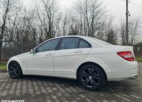 Мерседес Ц-Класс 2009 в Европе на Automoto.ua Белый Мерседес Ц-Класс, объемом двигателя 1 л и пробегом 213 тыс. км за 37900 $, фото 37 на Automoto.ua