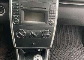 Мерседес Б-клас 2009 у Європі на Automoto.ua Мерседес Б-клас, об'ємом двигуна 1 л та пробігом 204 тис. км за 4335 $, фото 19 на Automoto.ua