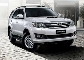 Toyota Fortuner 2016 на тест-драйве, фото 2