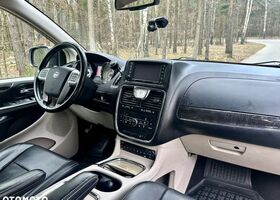 Лянча Voyager, об'ємом двигуна 3.6 л та пробігом 164 тис. км за 10583 $, фото 9 на Automoto.ua