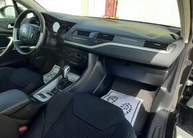 Ситроен С5, объемом двигателя 2 л и пробегом 220 тыс. км за 6890 $, фото 23 на Automoto.ua