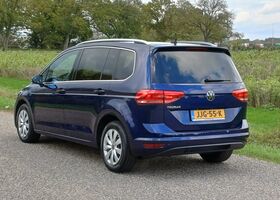 Фольксваген Туран 2020 в Европе на Automoto.ua Синий Фольксваген Туран, объемом двигателя 1.5 л и пробегом 110 тыс. км за 29104 $, фото 8 на Automoto.ua