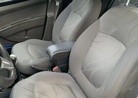 Шевроле Спарк 2012 в Европе на Automoto.ua Белый Шевроле Спарк, объемом двигателя 1 л и пробегом 365 тыс. км за 1577 $, фото 8 на Automoto.ua