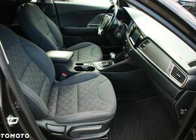 Киа Niro, объемом двигателя 1.58 л и пробегом 182 тыс. км за 12873 $, фото 6 на Automoto.ua