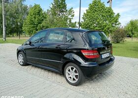 Мерседес Б-класс 2007 в Европе на Automoto.ua Черный Мерседес Б-класс, объемом двигателя 1 л и пробегом 218 тыс. км за 2904 $, фото 2 на Automoto.ua