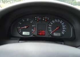 Фольксваген Пассат 2000 у Європі на Automoto.ua Синій Фольксваген Пассат, об'ємом двигуна 2.77 л та пробігом 95 тис. км за 10481 $, фото 8 на Automoto.ua