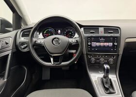 Фольксваген e-Golf 2019 у Європі на Automoto.ua Сірий Фольксваген e-Golf, об'ємом двигуна 0 л та пробігом 52 тис. км за 14483 $, фото 3 на Automoto.ua