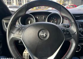 Альфа Ромео Giulietta 2018 у Європі на Automoto.ua Червоний Альфа Ромео Giulietta, об'ємом двигуна 1 л та пробігом 54 тис. км за 13536 $, фото 21 на Automoto.ua
