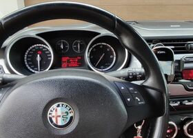 Альфа Ромео Giulietta, об'ємом двигуна 1.96 л та пробігом 237 тис. км за 7343 $, фото 1 на Automoto.ua