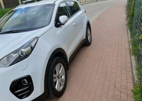 Кіа Sportage, об'ємом двигуна 1.59 л та пробігом 87 тис. км за 16307 $, фото 25 на Automoto.ua